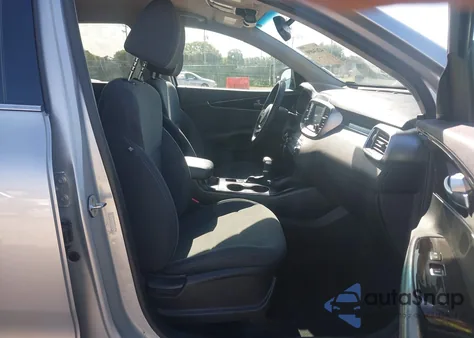 2020 Kia Sorento 2.4L L from USA, damaged, VIN 5XYPG4A39LG623707